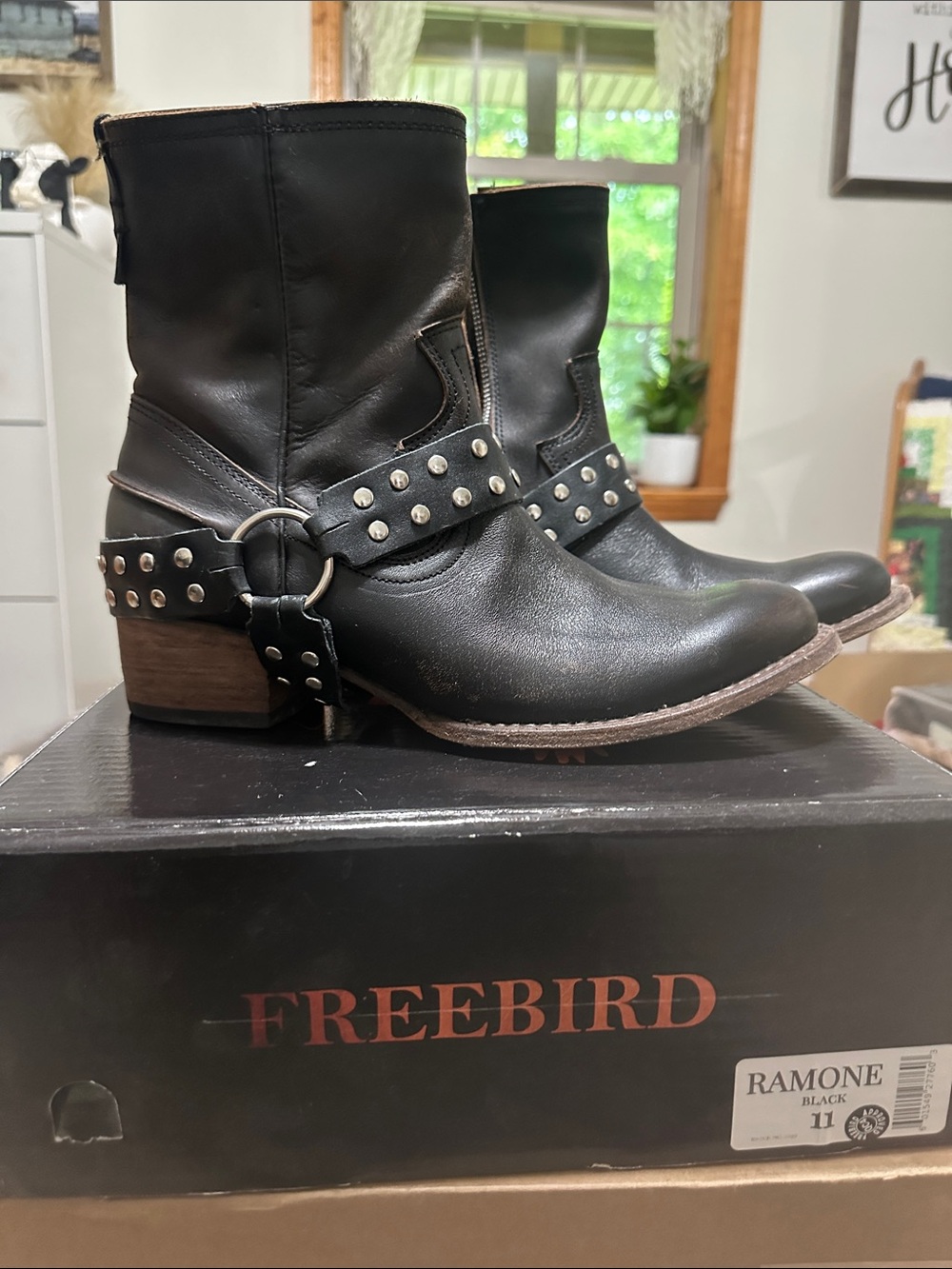 Freebird by Steven Black Studded Harness Ramone Ankle Boots women’s size 11